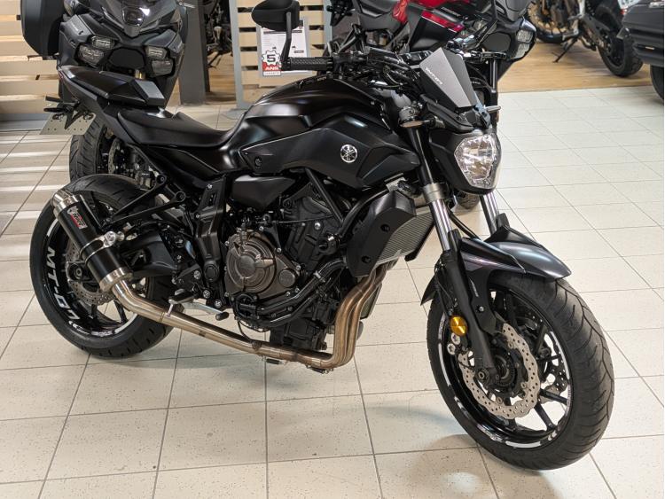 YAMAHA MT-07 (47.5CV) ABS état exceptionnel 