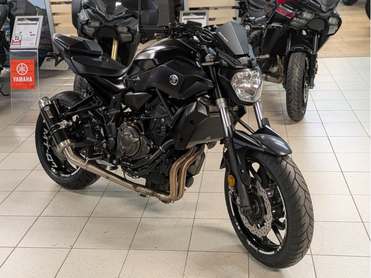 YAMAHA MT-07 (47.5CV) ABS état exceptionnel 