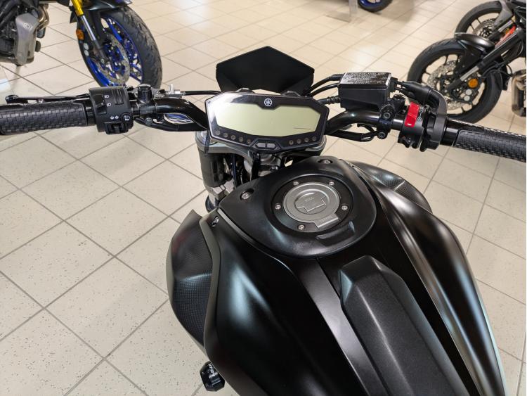 YAMAHA MT-07 (47.5CV) ABS état exceptionnel 