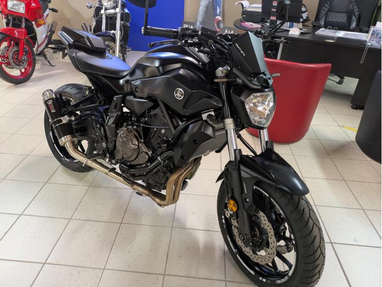 YAMAHA MT-07 (47.5CV) ABS état exceptionnel 