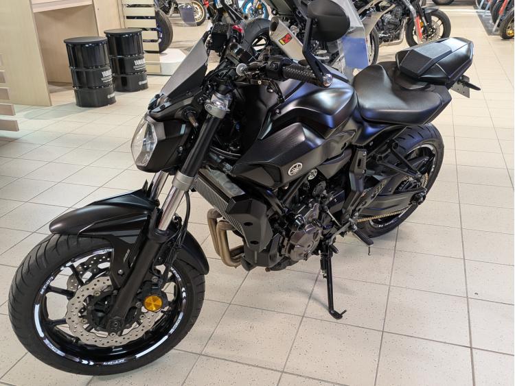 YAMAHA MT-07 (47.5CV) ABS état exceptionnel 