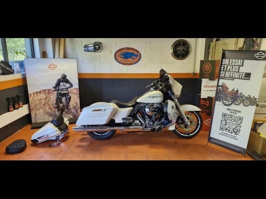 HARLEY-DAVIDSON TOURING STREET GLIDE 1690 SPECIAL