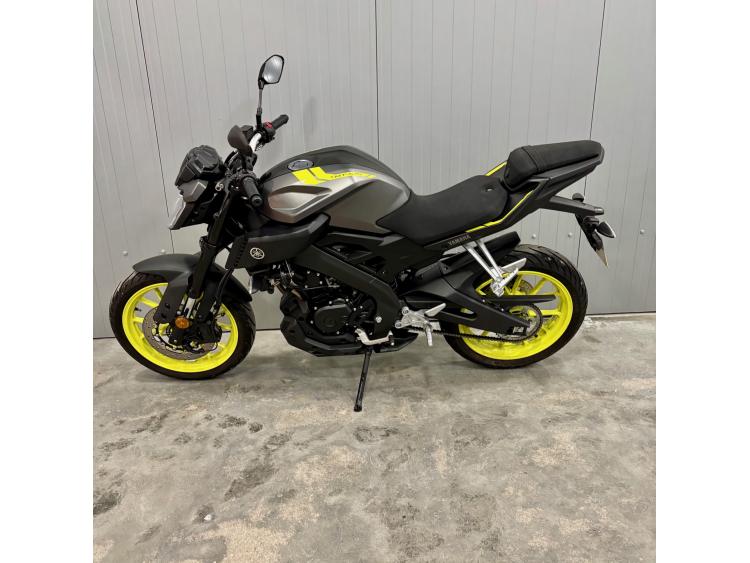 YAMAHA MT-125