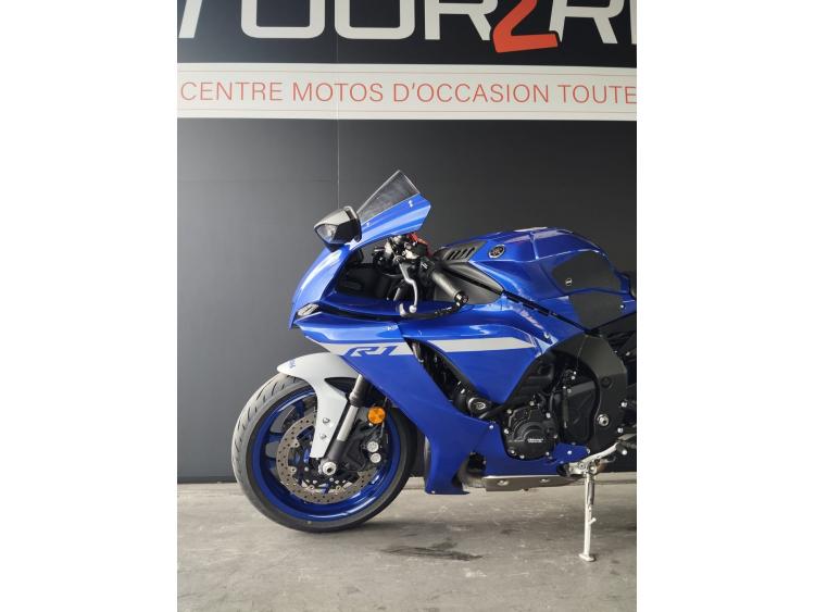 YAMAHA YZF 1000 R1