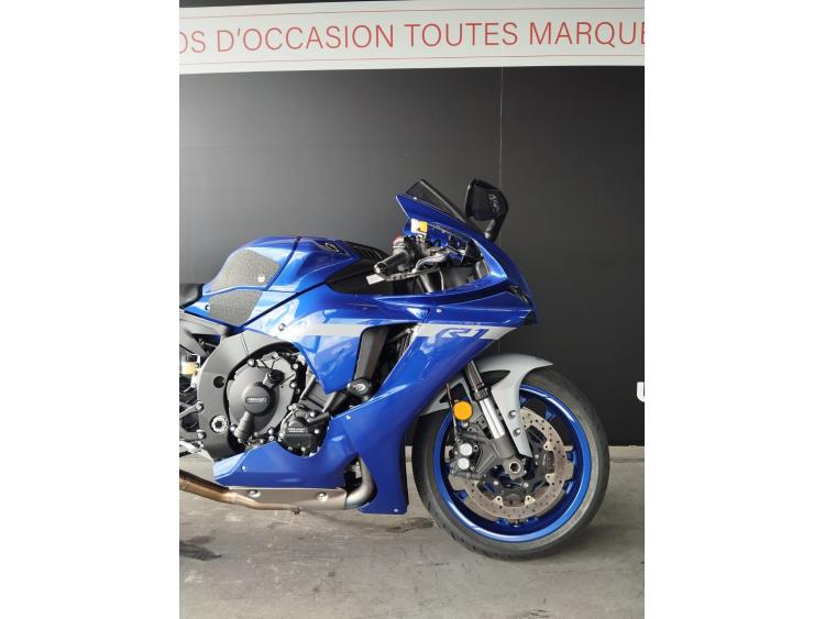 YAMAHA YZF 1000 R1