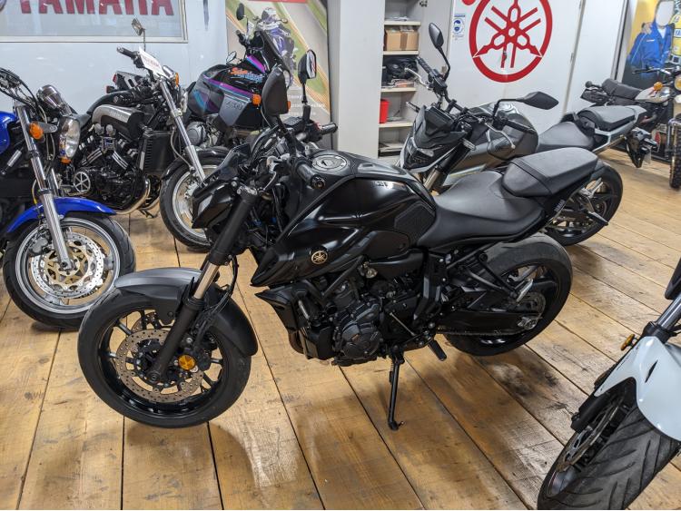 YAMAHA MT-07