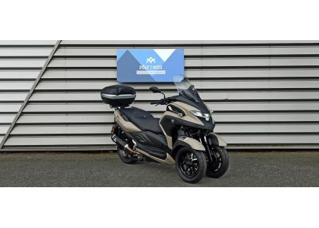 YAMAHA TRICITY 300
