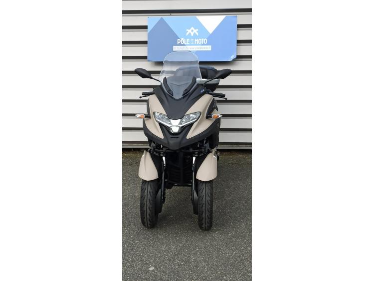 YAMAHA TRICITY 300