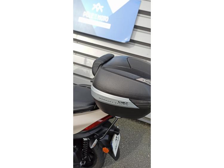 YAMAHA TRICITY 300