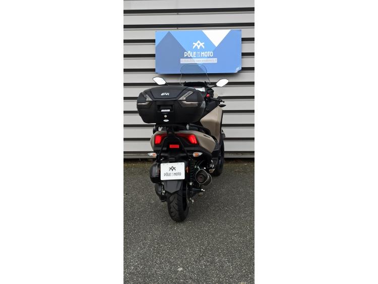 YAMAHA TRICITY 300