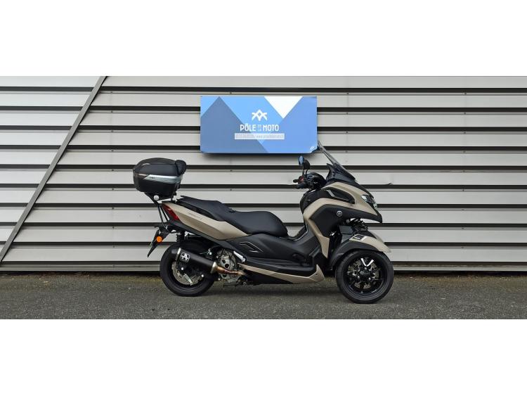 YAMAHA TRICITY 300