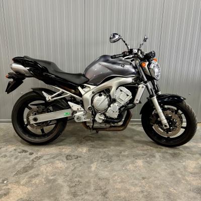 YAMAHA FZ6 (98CV)