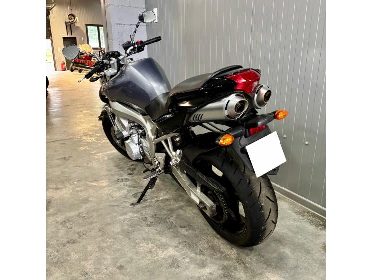 YAMAHA FZ6