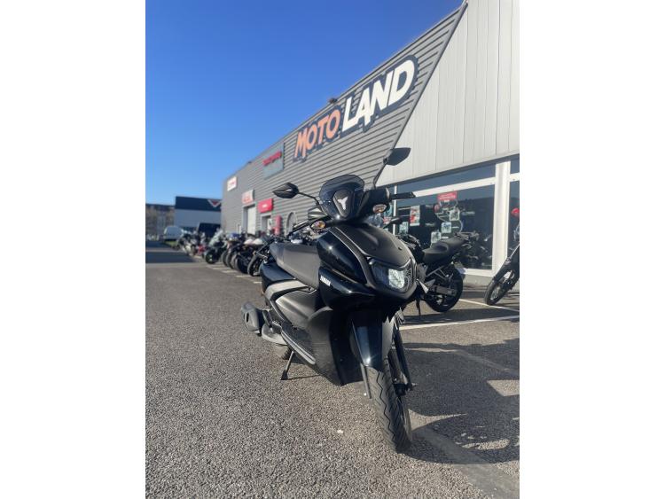 YAMAHA RayZR 125