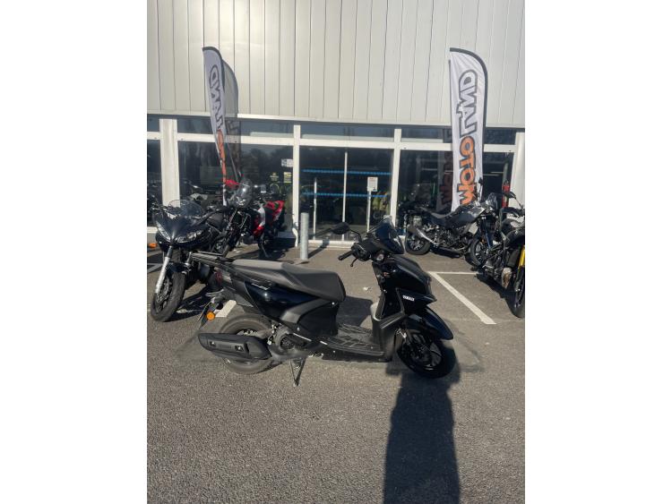 YAMAHA RayZR 125