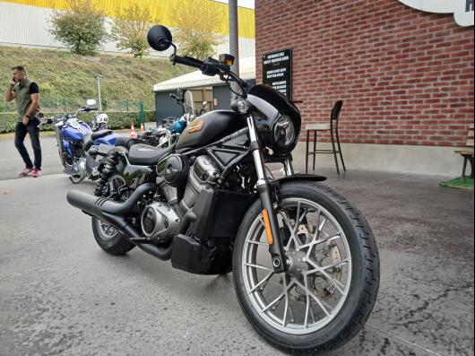 HARLEY-DAVIDSON SPORTSTER Nightster 975 RH