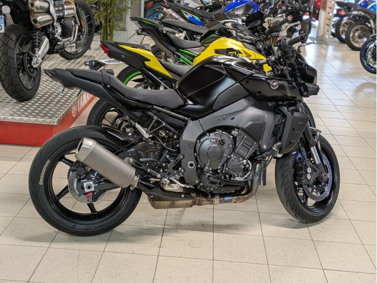 YAMAHA MT-10 990 KM 