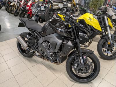 YAMAHA MT-10