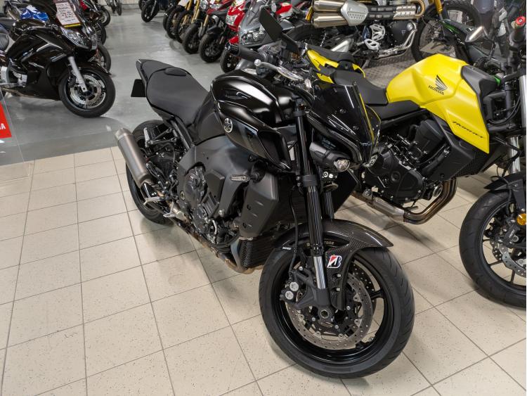YAMAHA MT-10 990 KM 
