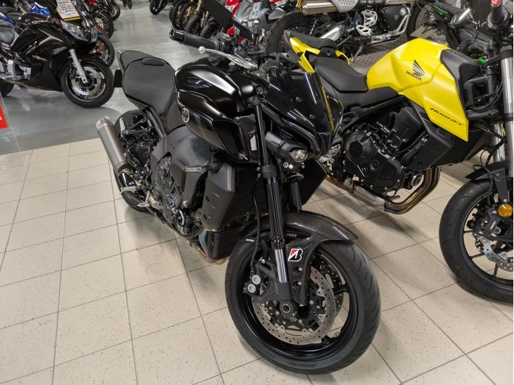 YAMAHA MT-10 990 KM 