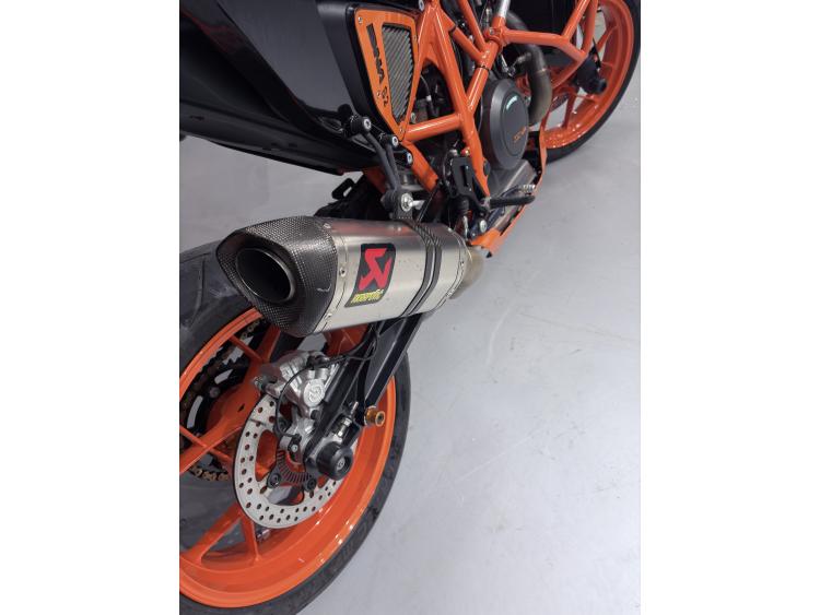 KTM 690 DUKE R