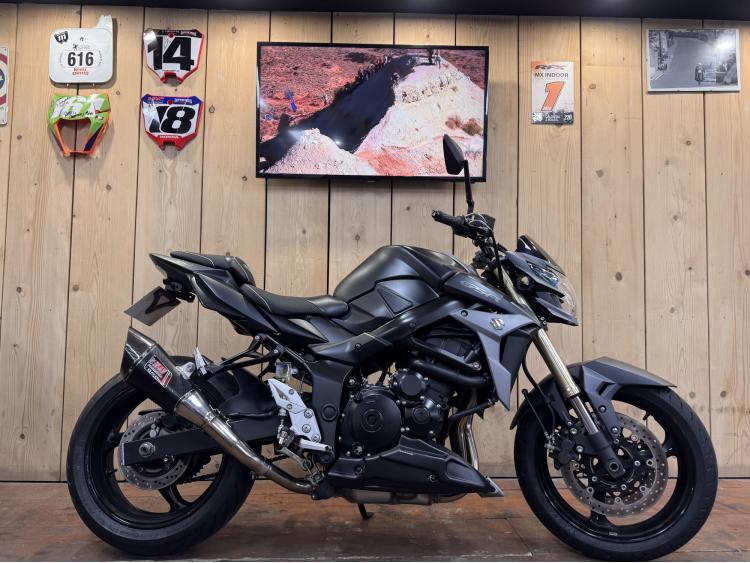 SUZUKI GSR 750 / GARANTIE 12 MOIS 