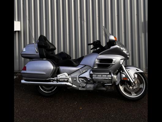 HONDA GL1800 GOLDWING