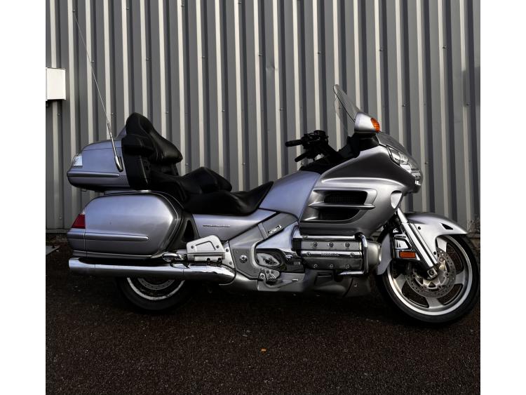 HONDA GL1800 GOLDWING