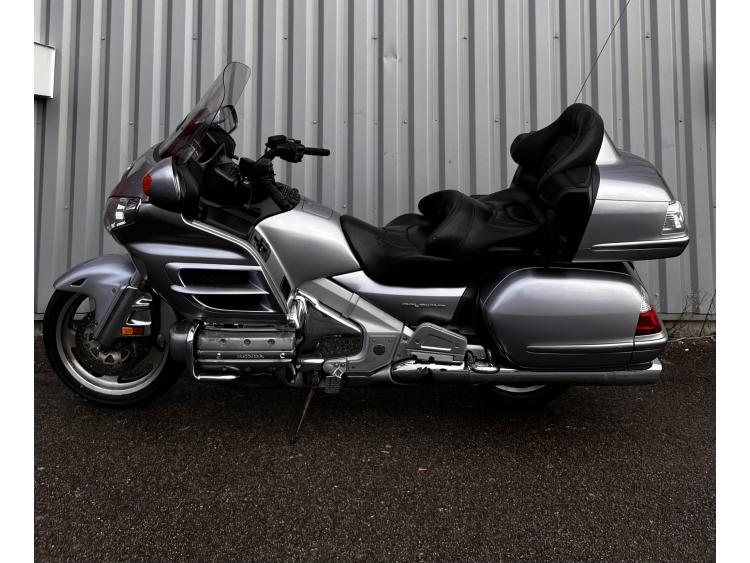 HONDA GL1800 GOLDWING