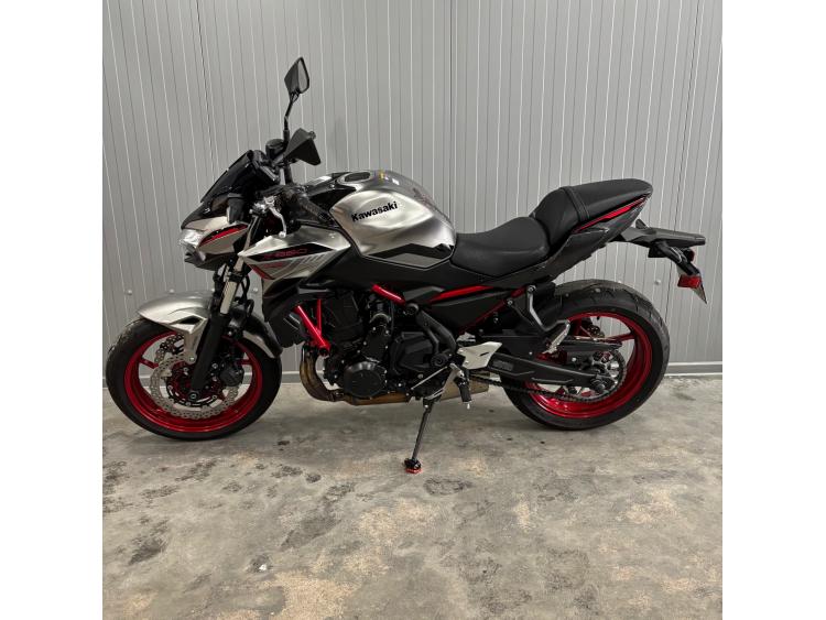 KAWASAKI Z 650