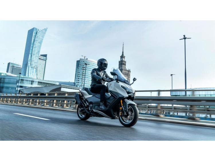 YAMAHA TMAX TECH MAX (26)