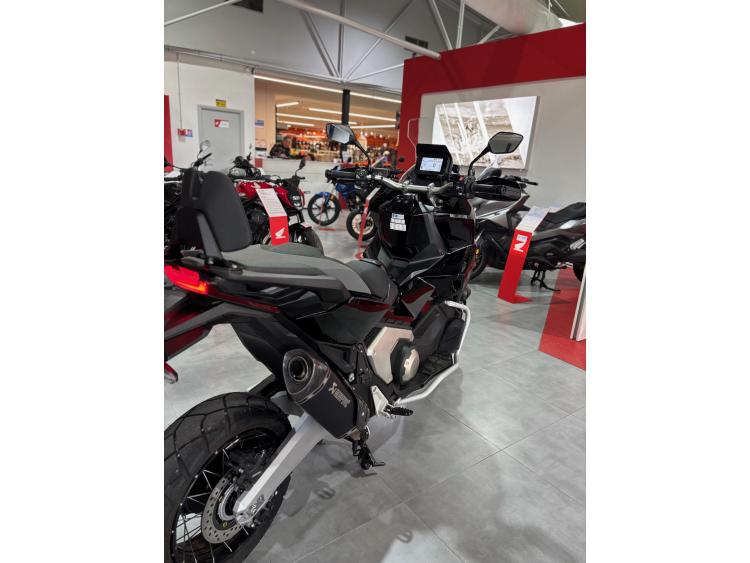 HONDA X-ADV 750