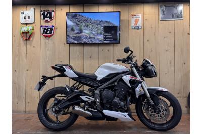 TRIUMPH STREET TRIPLE 660 S A2