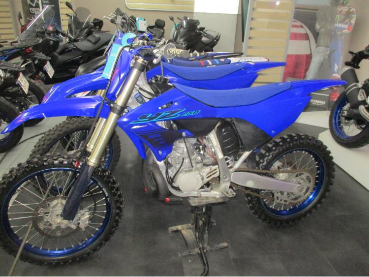 YAMAHA YZ250