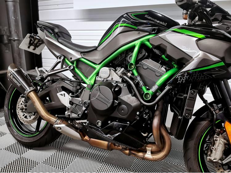 KAWASAKI Z H2 - 1ERE MAIN - ZH2