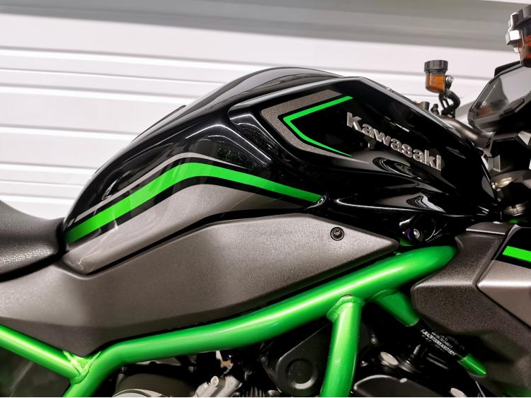 KAWASAKI Z H2 - 1ERE MAIN - ZH2
