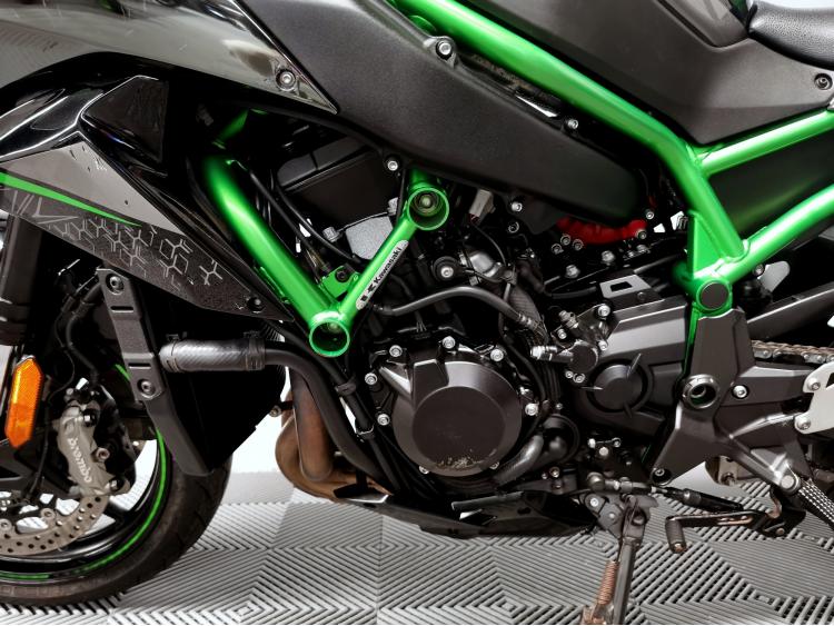 KAWASAKI Z H2 - 1ERE MAIN - ZH2