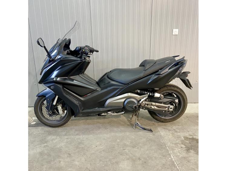 KYMCO AK 550