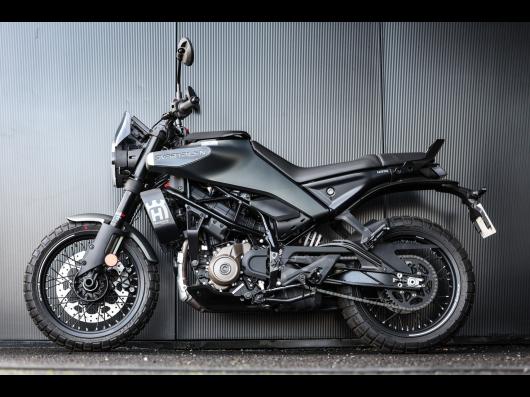 HUSQVARNA SVARTPILEN 125 ABS