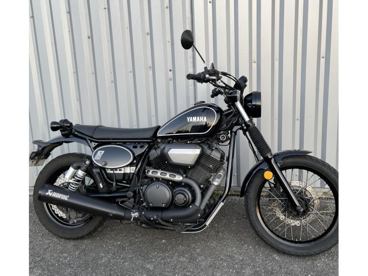 YAMAHA SCR 950 AKRAPOVIC