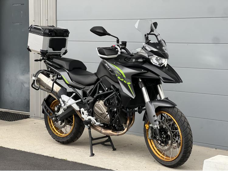 QJ MOTOR SRT 700 X TOURING