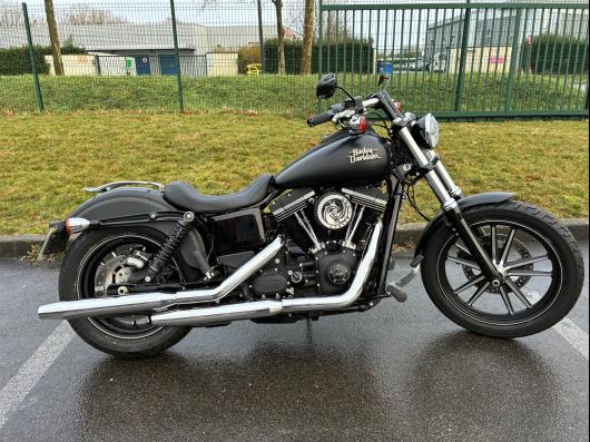 HARLEY-DAVIDSON DYNA STREET BOB 1690