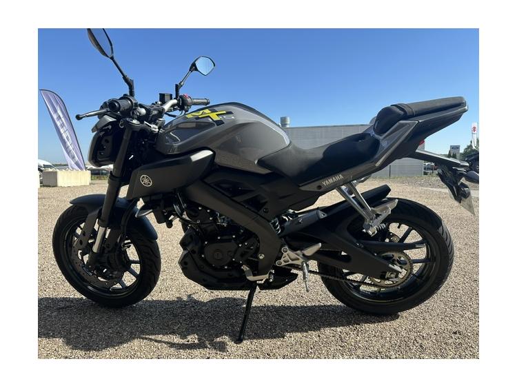 YAMAHA MT-125