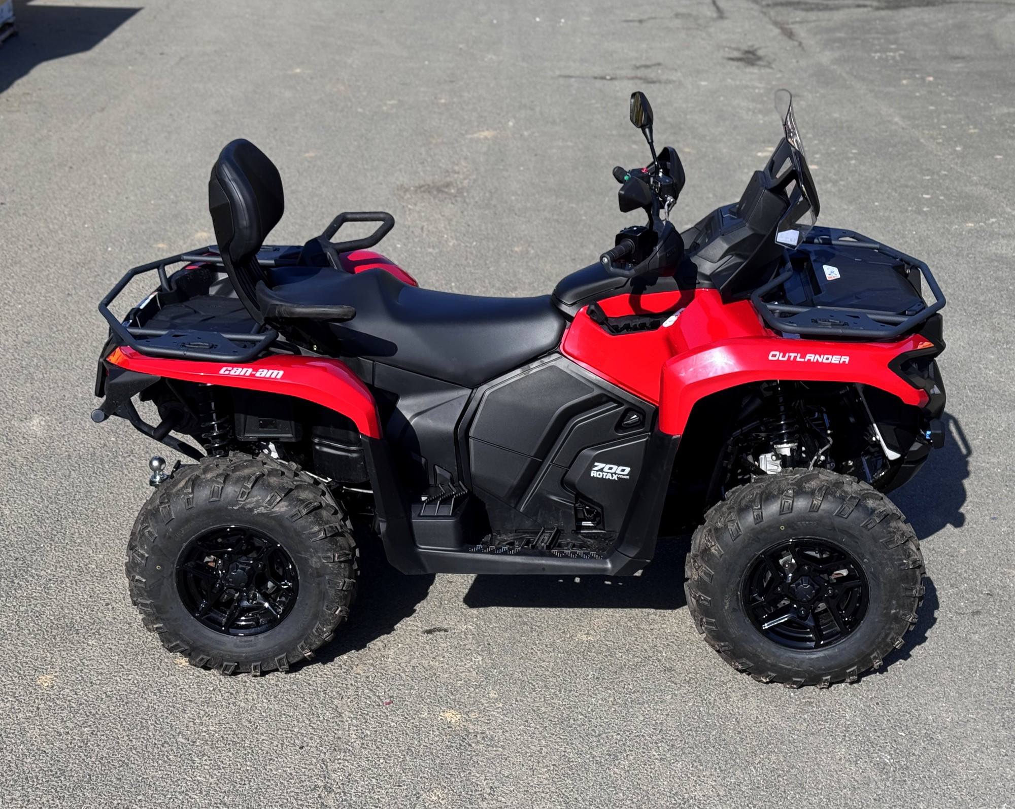 CAN-AM OUTLANDER MAX DPS 700