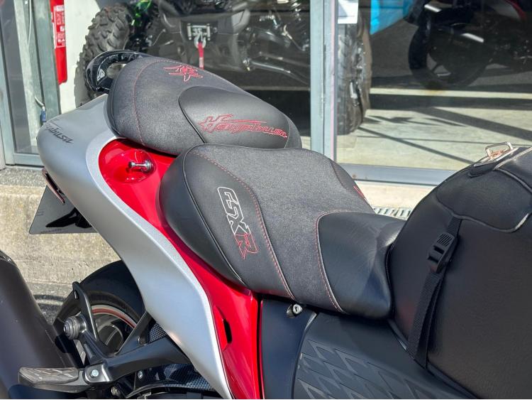 SUZUKI GSX-R 1340 HAYABUSA