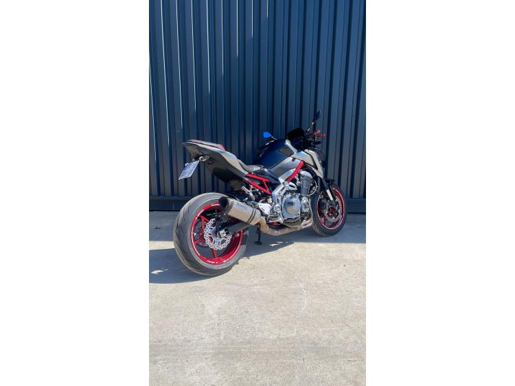 KAWASAKI Z 900