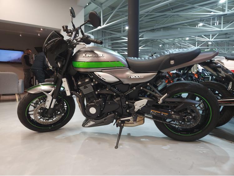 KAWASAKI Z 900 RS
