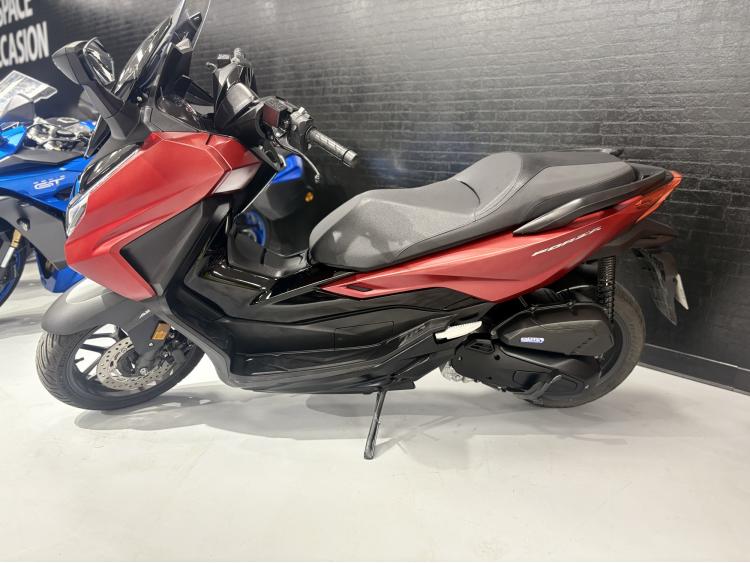 HONDA FORZA 125