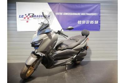 YAMAHA XMAX 300 Tech Max