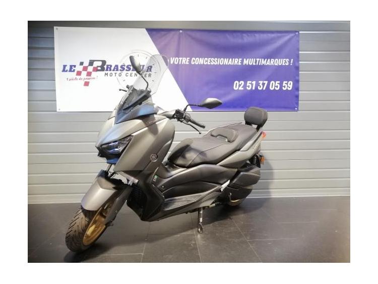 YAMAHA XMAX 300 Tech Max